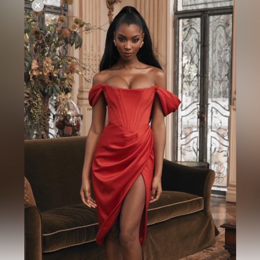 Miss Circle Red Satin Dress
